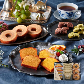 横浜の風 プレミアム焼菓子ギフト バウムクーヘン 紅茶 焼き菓子詰め合わせ