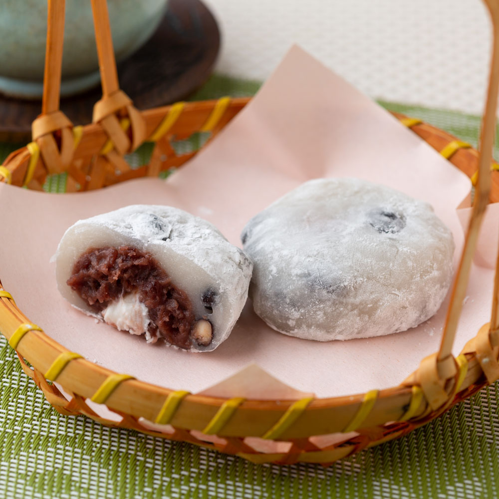 岡山名物 豆塩大福 生クリーム入り 大正9年創業 おもちの黒川 12個入 - 画像 (2)